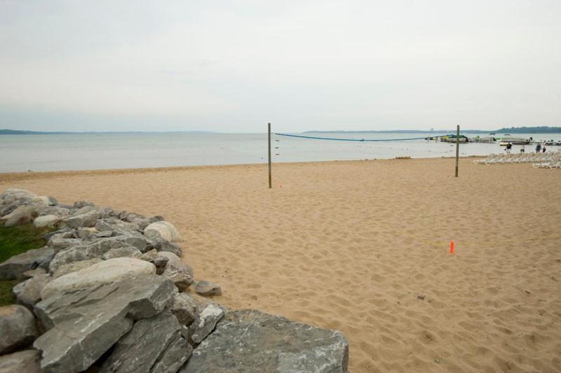 Parkshore Resort Traverse City Room photo